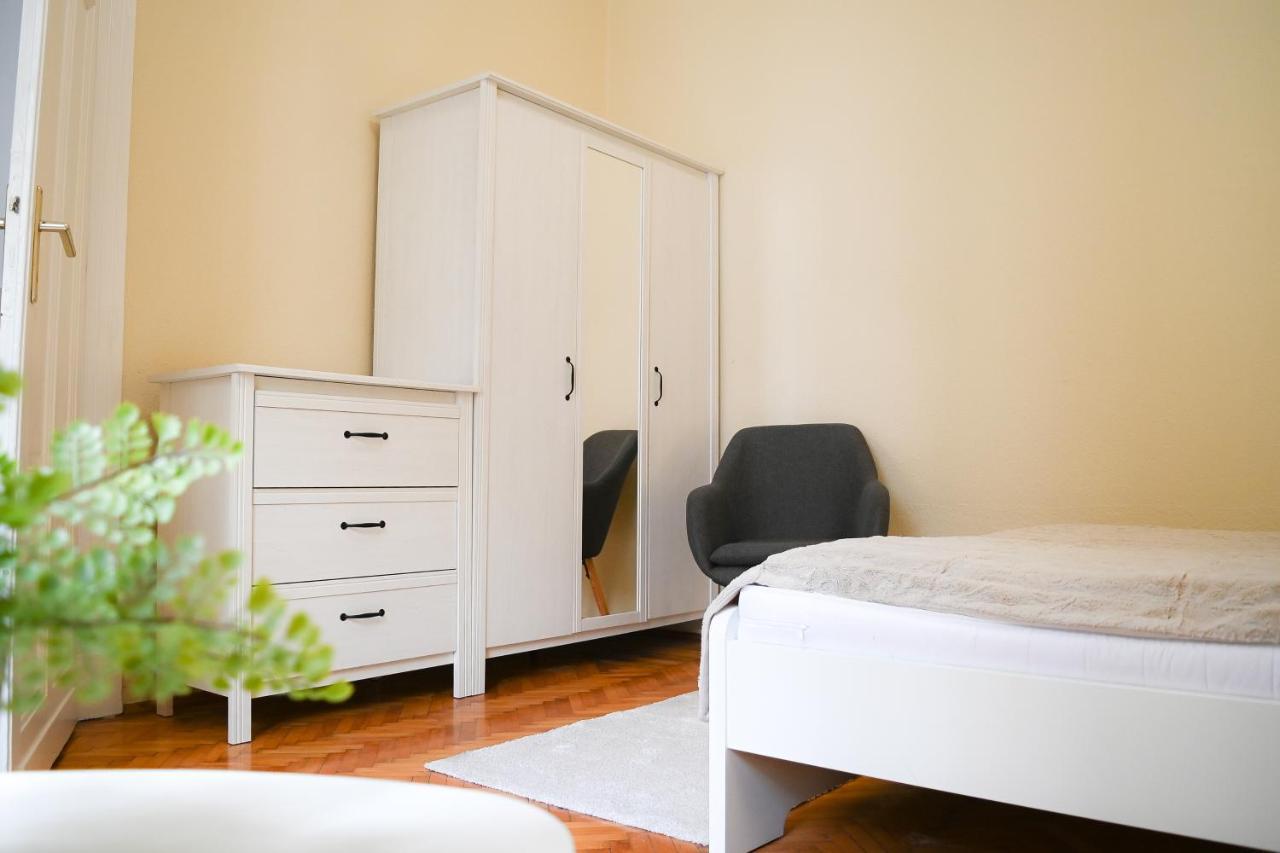Your Home In Budapest: Cozy, Central & Silent Kültér fotó