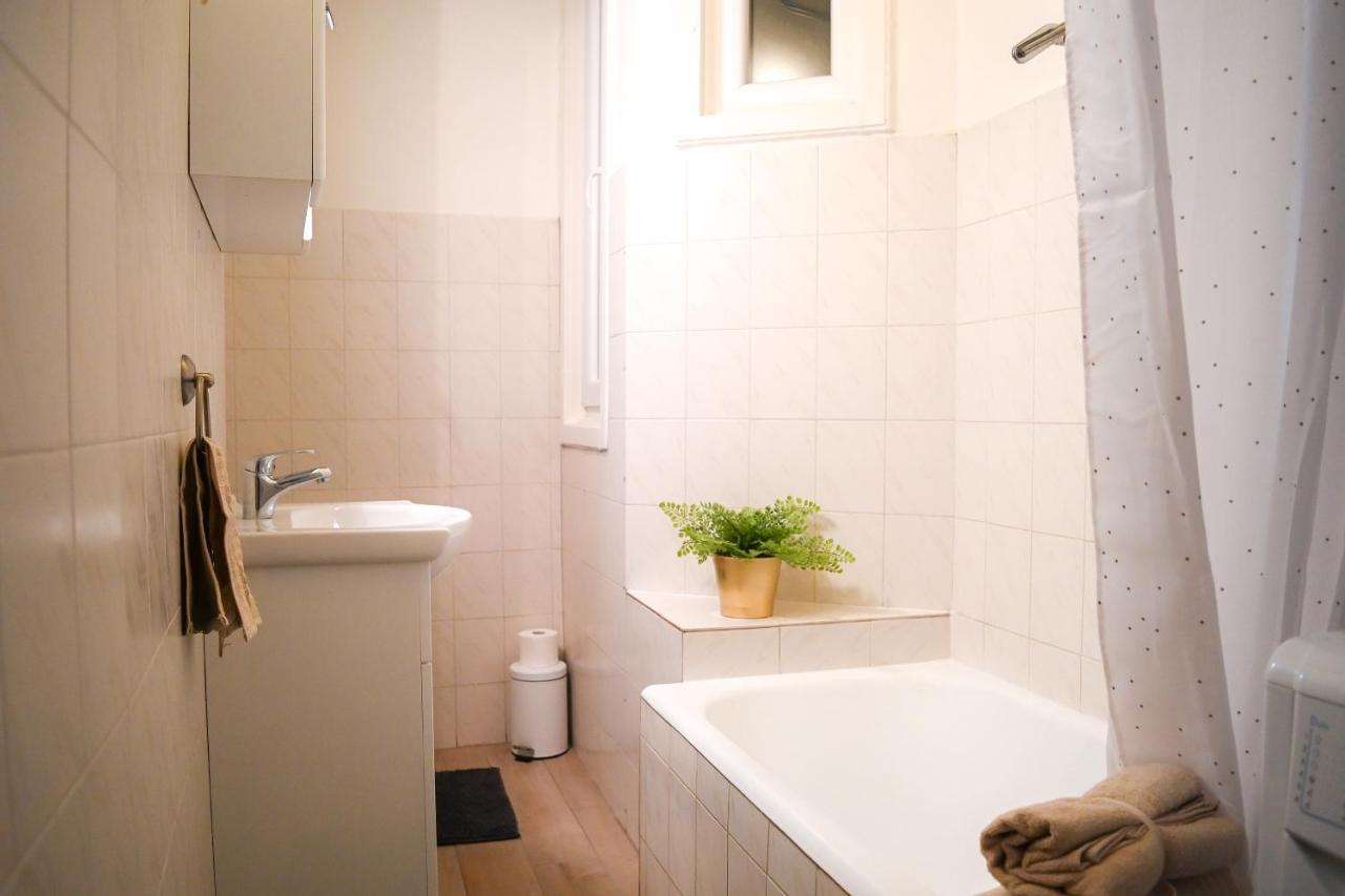 Your Home In Budapest: Cozy, Central & Silent Kültér fotó