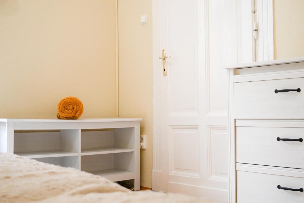 Your Home In Budapest: Cozy, Central & Silent Kültér fotó